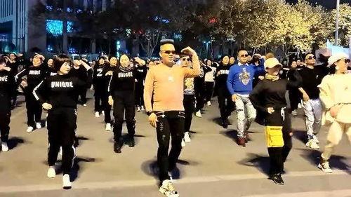 男人跳广场舞视频大全
