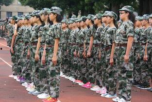 初中学生军训视频,初中生军训风采展示